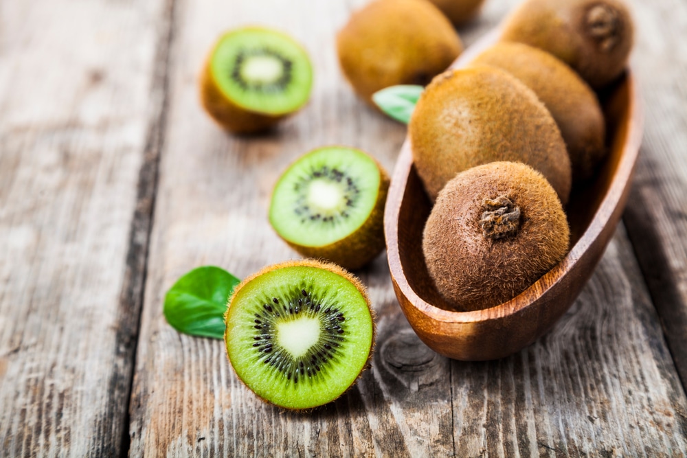 Kiwifruit-Health Benefits and side effects (2025)